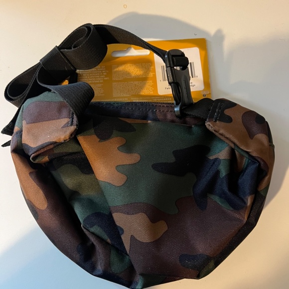 Jansport Fanny Pack - Picture 2 of 3